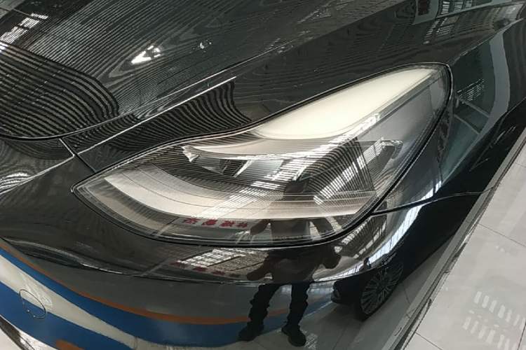 Used Tesla Model Y 2021 Standard Range Rear-Wheel Drive Version Left Front Headlight