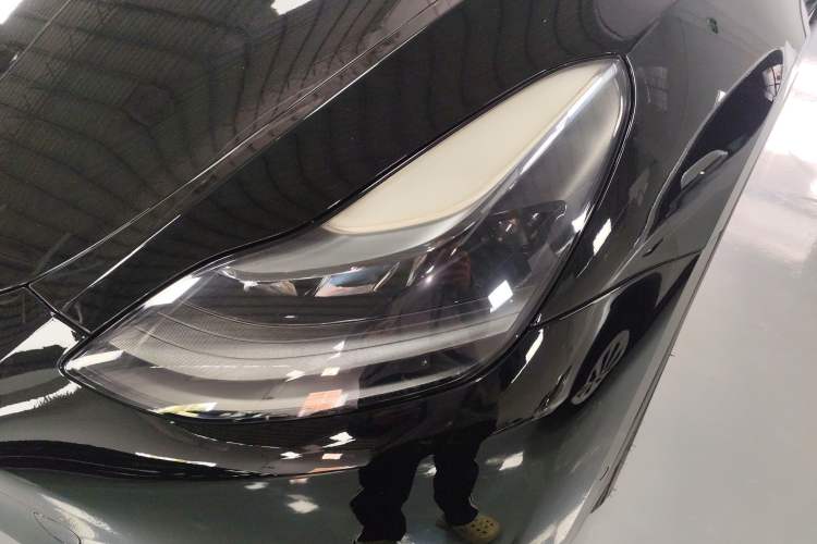 Used Tesla Model Y 2021 Standard Range Rear-Wheel Drive Version Left Front Headlight