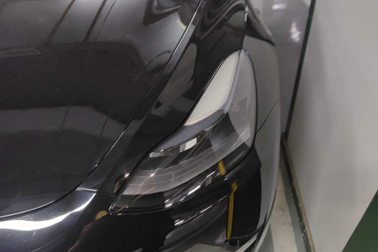 Used Tesla Model Y 2021 Standard Range Rear-Wheel Drive Version Left Front Headlight