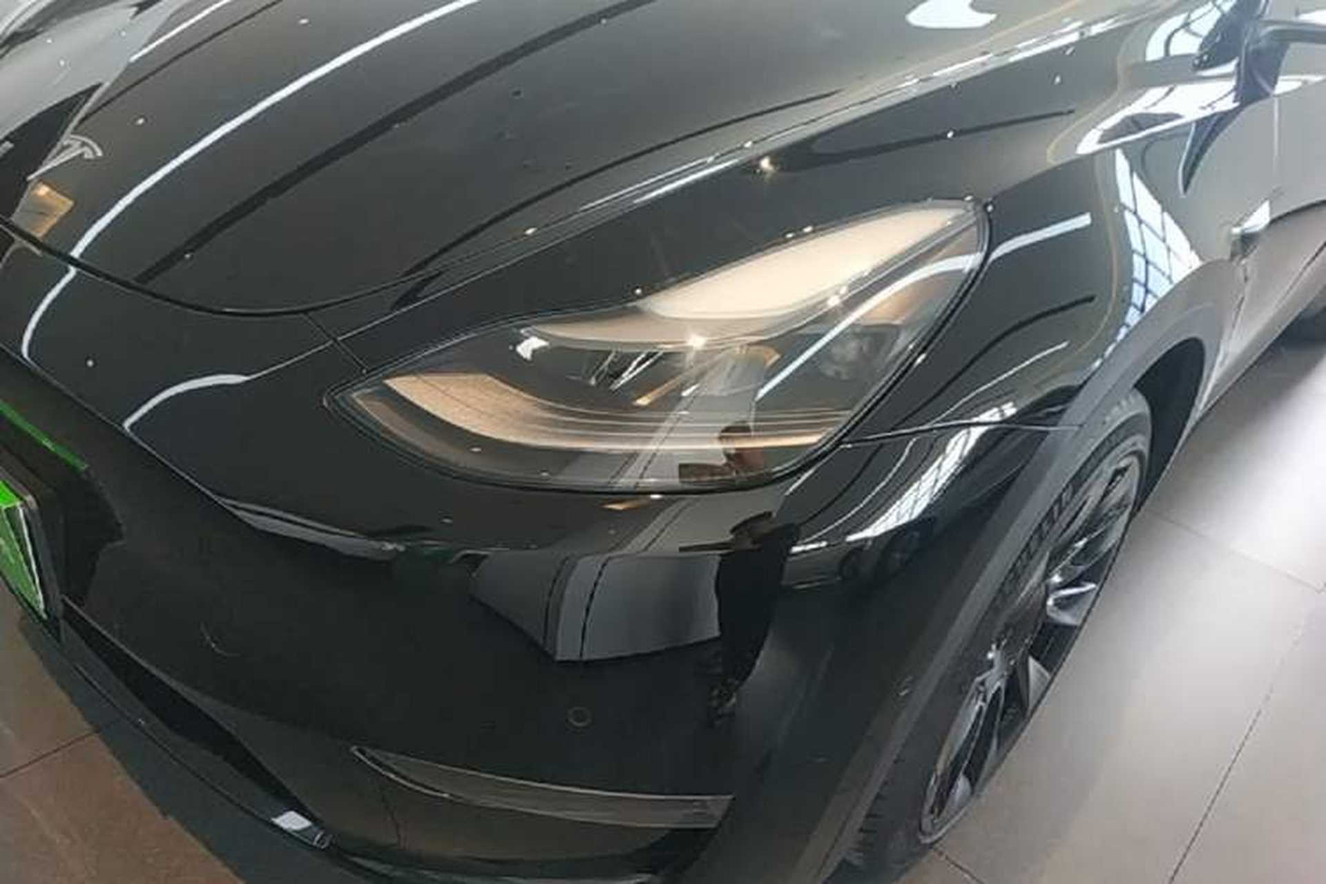 Used Tesla Model Y 2021 Standard Range Rear-Wheel Drive Version Left Front Headlight