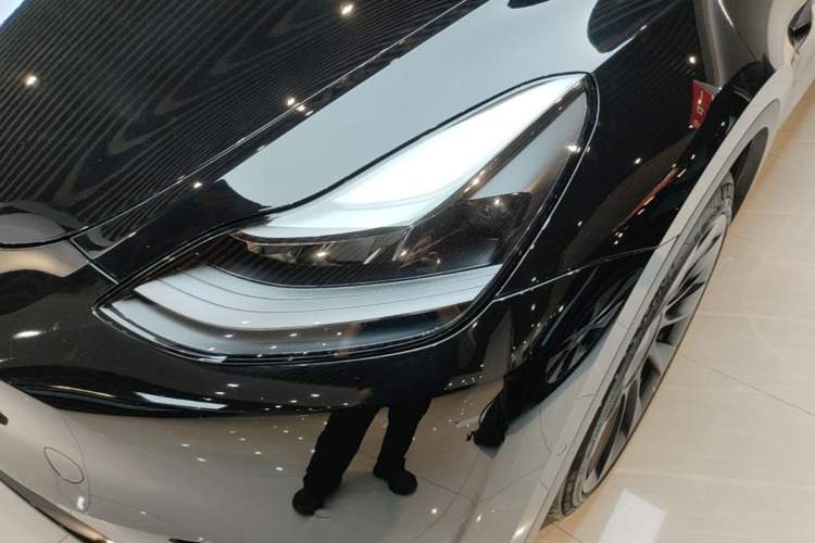 Used Tesla Model Y 2021 Standard Range Rear-Wheel Drive Version Left Front Headlight