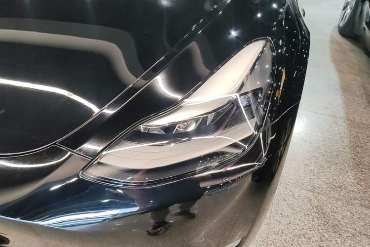 Used Tesla Model Y 2021 Long-Range All-Wheel-Drive Version Left Front Headlight