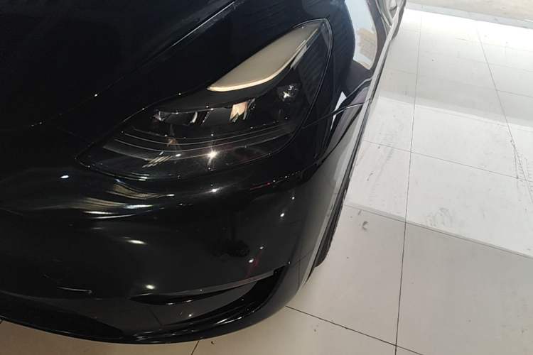 Used Tesla Model Y 2021 Standard Range Rear-Wheel Drive Version Left Front Headlight