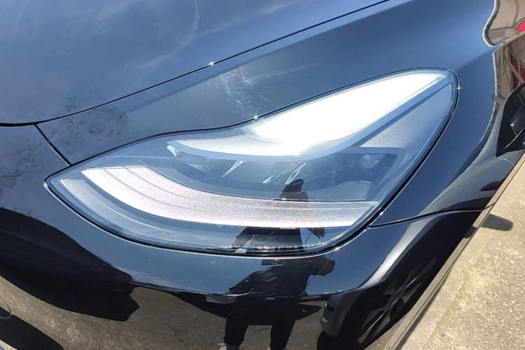 Used Tesla Model Y 2021 Long-Range All-Wheel-Drive Version 3D7 Left Front Headlight
