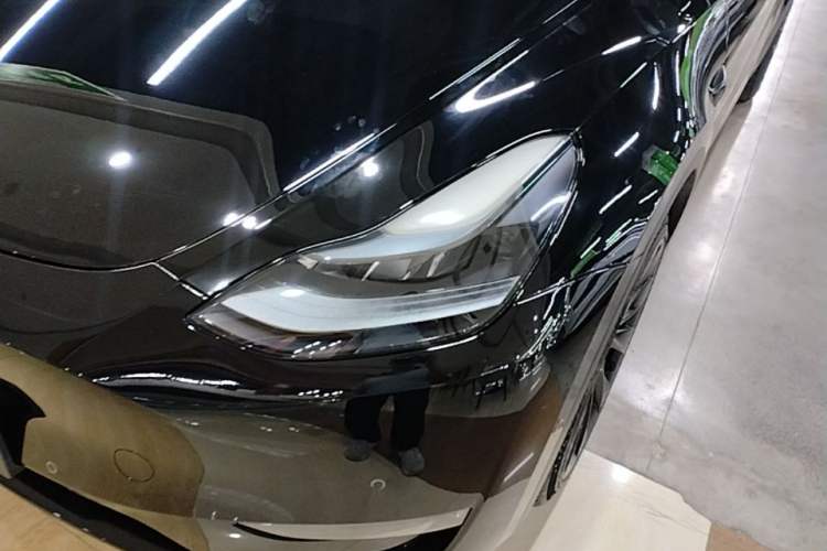 Used Tesla Model Y 2021 Standard Range Rear-Wheel Drive Version Left Front Headlight
