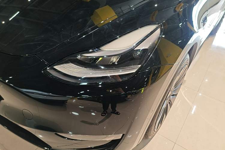 Used Tesla Model Y 2021 Standard Range Rear-Wheel Drive Version Left Front Headlight