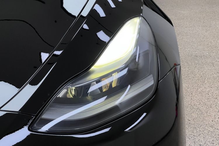 Used Tesla Model Y 2021 Standard Range Rear-Wheel Drive Version Left Front Headlight