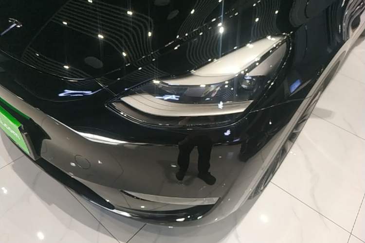 Used Tesla Model Y 2021 Standard Range Rear-Wheel Drive Version Left Front Headlight