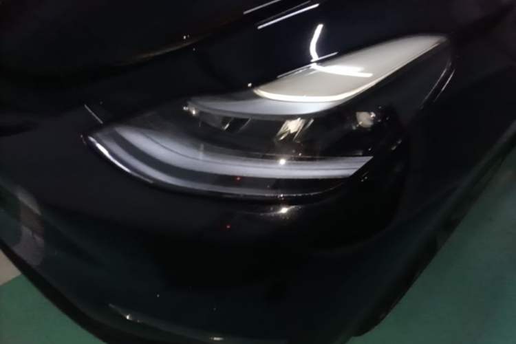 Used Tesla Model Y 2021 Standard Range Rear-Wheel Drive Version Left Front Headlight