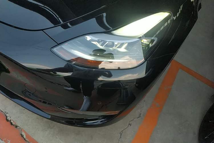 Used Tesla Model Y 2021 Standard Range Rear-Wheel Drive Version Left Front Headlight