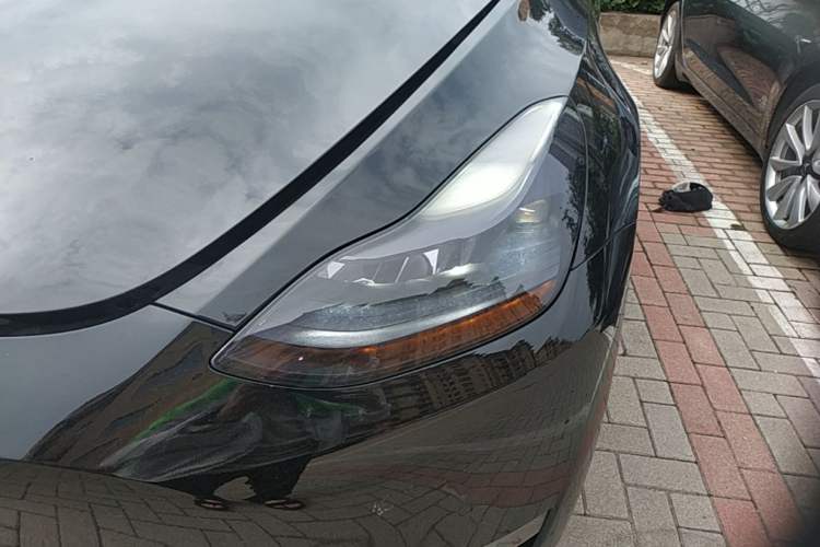 Used Tesla Model Y 2021 Long-Range All-Wheel-Drive Version Left Front Headlight