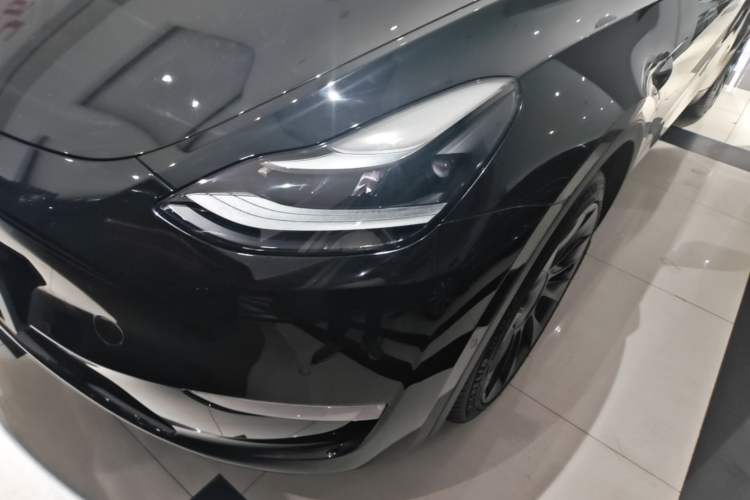 Used Tesla Model Y 2021 Standard Range Rear-Wheel Drive Version Left Front Headlight