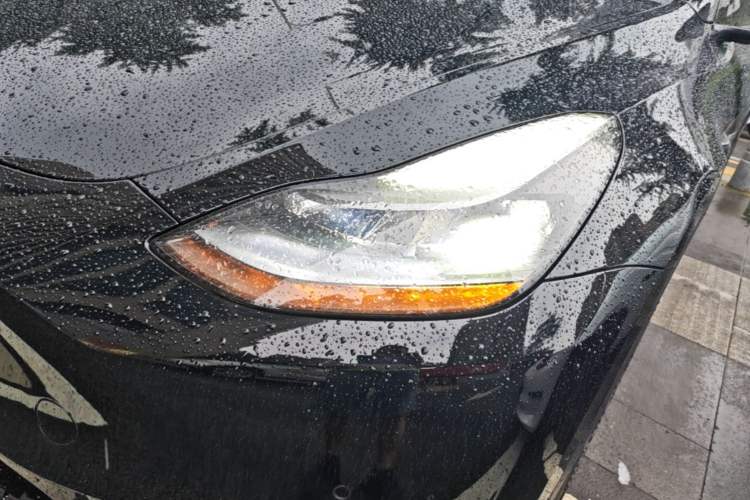 Used Tesla Model Y 2021 Standard Range Rear-Wheel Drive Version Left Front Headlight