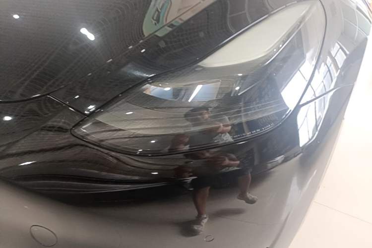 Used Tesla Model Y 2021 Long-Range All-Wheel-Drive Version 3D7 Left Front Headlight