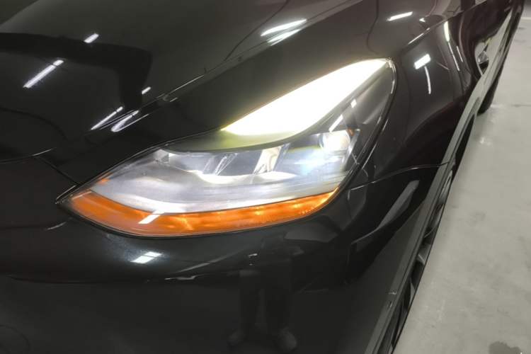 Used Tesla Model Y 2021 Long-Range All-Wheel-Drive Version Left Front Headlight