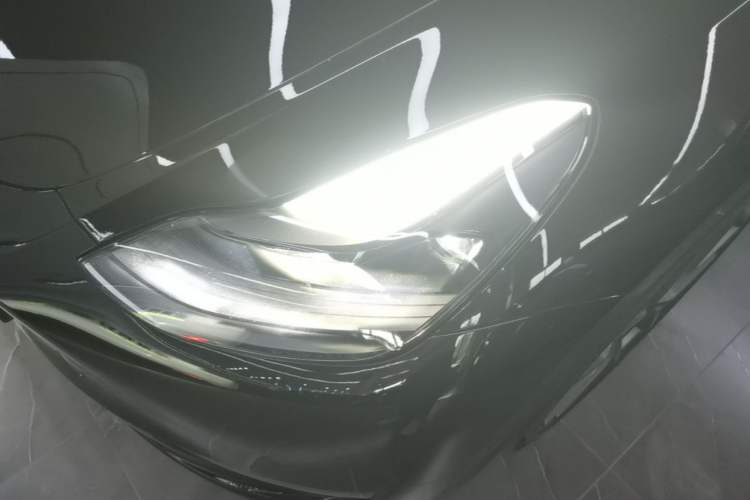 Used Tesla Model Y 2021 Standard Range Rear-Wheel Drive Version Left Front Headlight