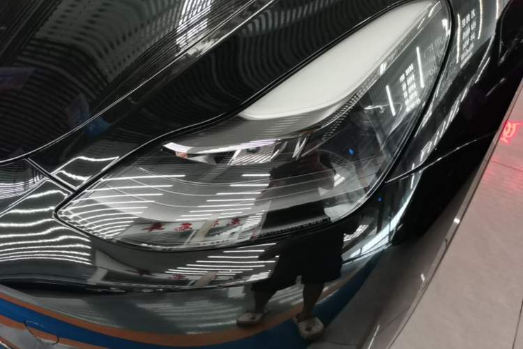 Used Tesla Model Y 2021 Standard Range Rear-Wheel Drive Version Left Front Headlight