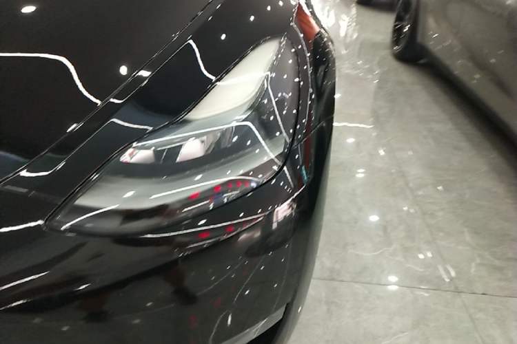 Used Tesla Model Y 2021 Long-Range All-Wheel-Drive Version Left Front Headlight