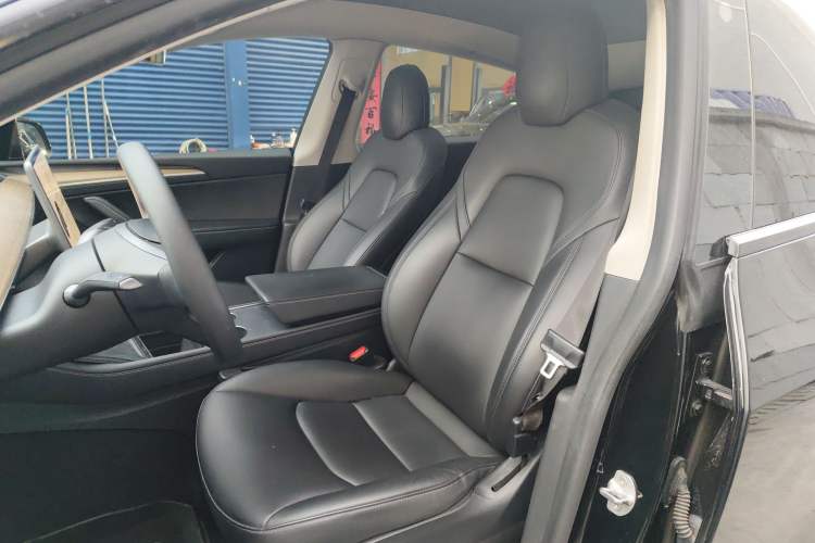 Used Tesla Model Y 2021 Long-Range All-Wheel-Drive Version 3D7 Left Front Seat