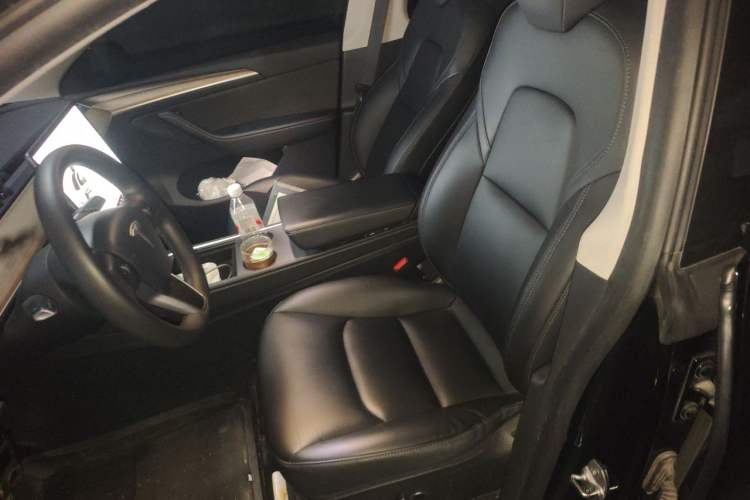 Used Tesla Model Y 2021 Standard Range Rear-Wheel Drive Version Left Front Seat