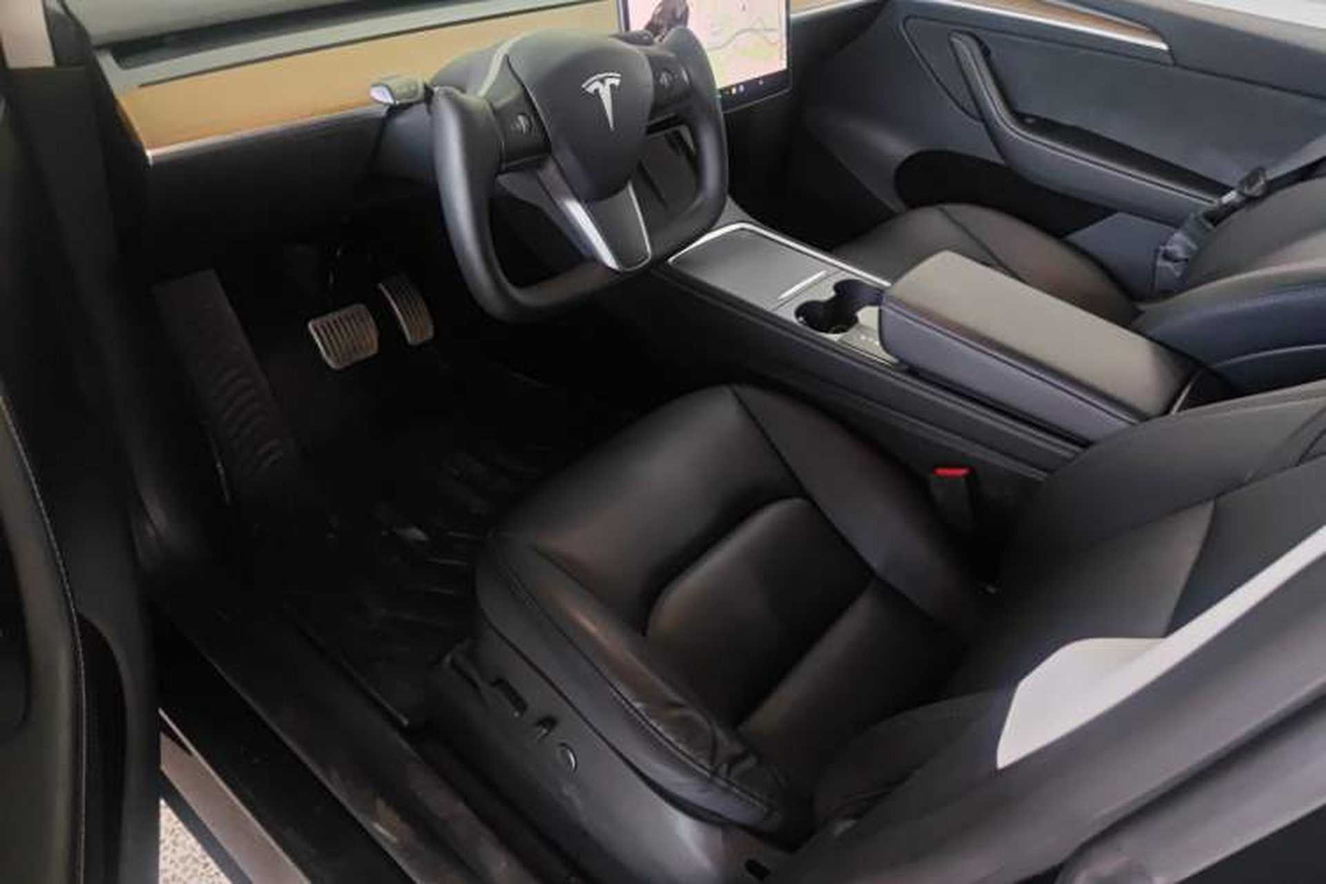 Used Tesla Model Y 2021 Long-Range All-Wheel-Drive Version Left Front Seat