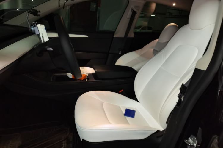 Used Tesla Model Y 2021 Standard Range Rear-Wheel Drive Version Left Front Seat