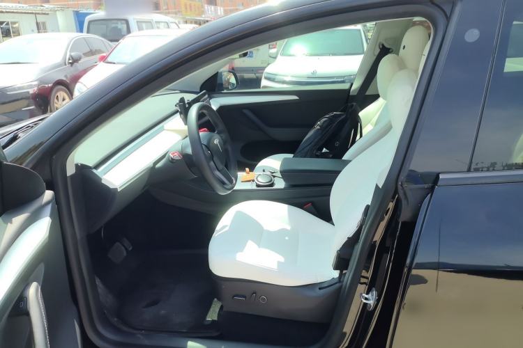 Used Tesla Model Y 2021 Standard Range Rear-Wheel Drive Version Left Front Seat