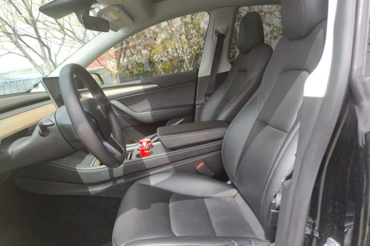 Used Tesla Model Y 2021 Long-Range All-Wheel-Drive Version 3D7 Left Front Seat