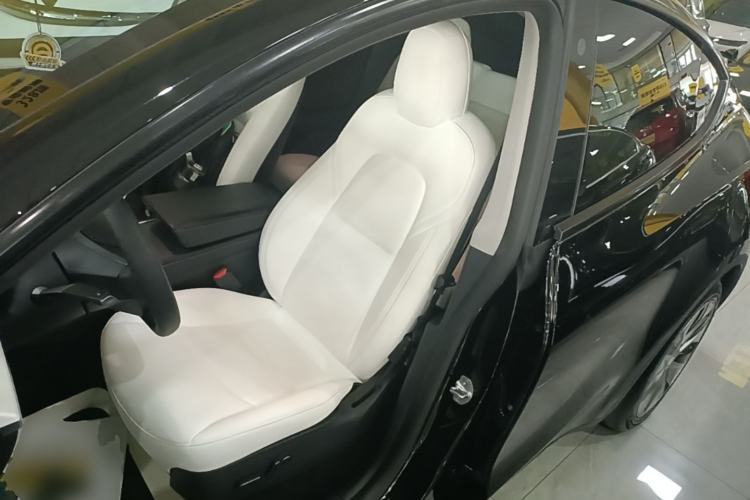 Used Tesla Model Y 2021 Standard Range Rear-Wheel Drive Version Left Front Seat