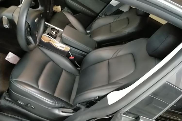 Used Tesla Model Y 2021 Long-Range All-Wheel-Drive Version Left Front Seat