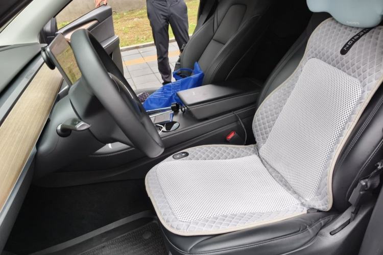 Used Tesla Model Y 2021 Standard Range Rear-Wheel Drive Version Left Front Seat