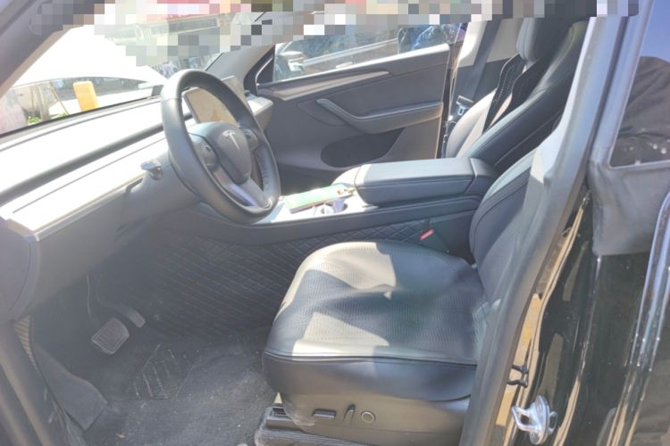 Used Tesla Model Y 2021 Standard Range Rear-Wheel Drive Version Left Front Seat