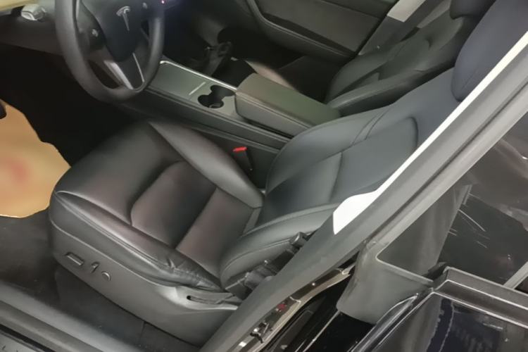 Used Tesla Model Y 2021 Long-Range All-Wheel-Drive Version 3D7 Left Front Seat