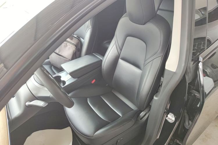 Used Tesla Model Y 2021 Standard Range Rear-Wheel Drive Version Left Front Seat