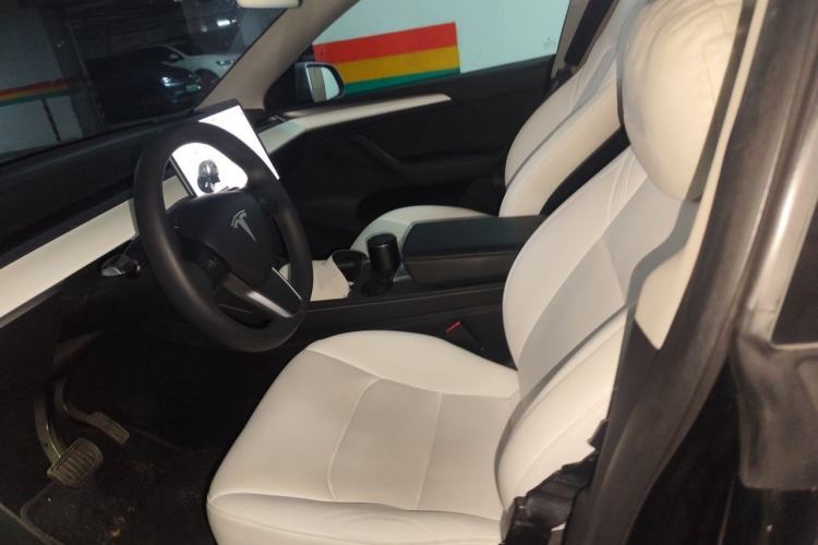 Used Tesla Model Y 2021 Standard Range Rear-Wheel Drive Version Left Front Seat