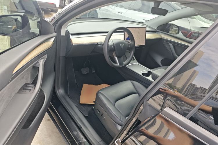 Used Tesla Model Y 2021 Long-Range All-Wheel-Drive Version 3D7 Left Front Seat