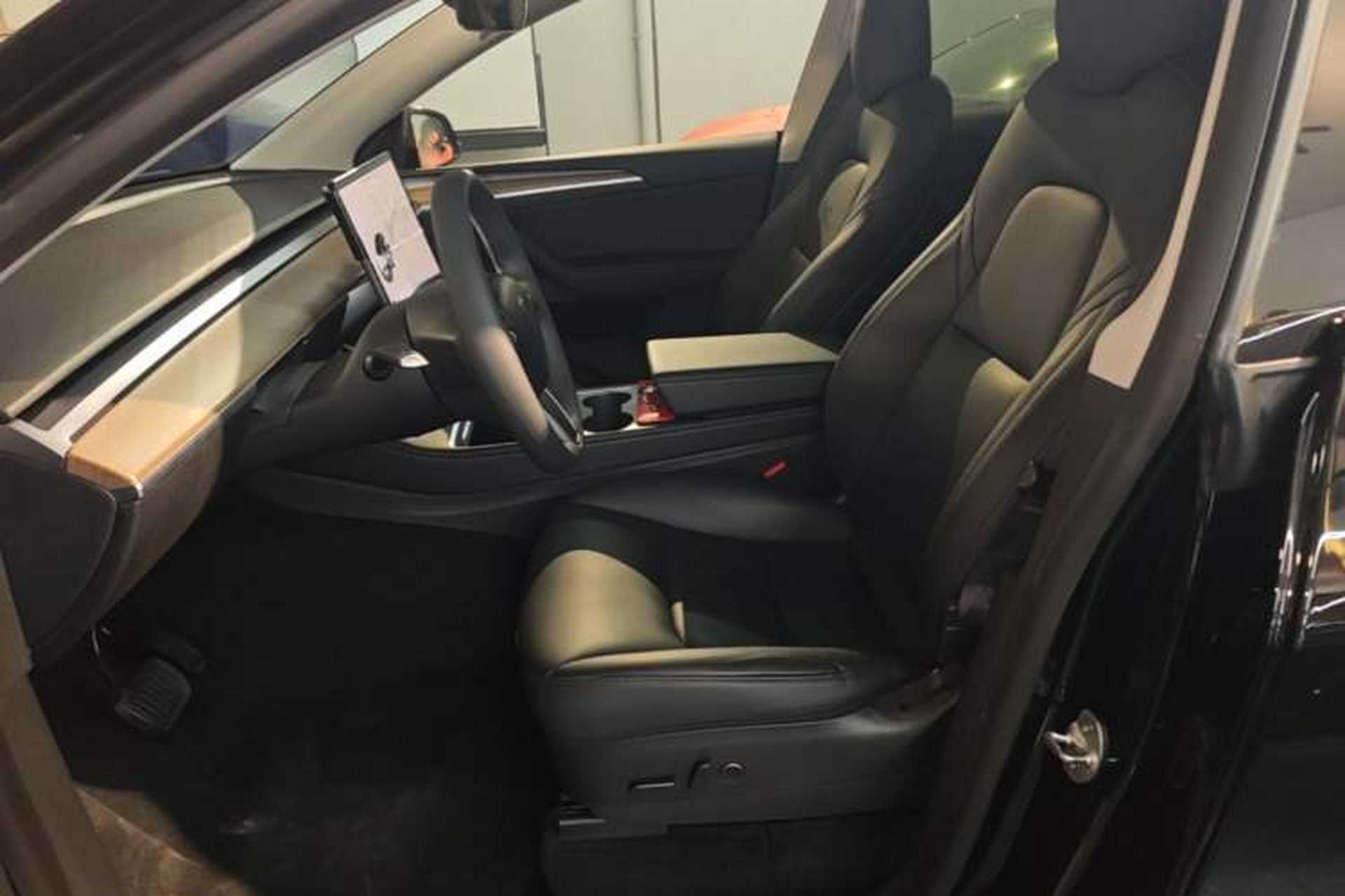 Used Tesla Model Y 2021 Long-Range All-Wheel-Drive Version Left Front Seat