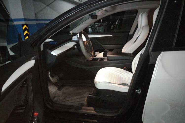 Used Tesla Model Y 2021 Standard Range Rear-Wheel Drive Version Left Front Seat