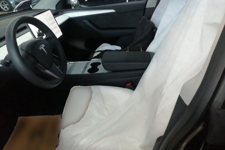 Used Tesla Model Y 2021 Long-Range All-Wheel-Drive Version 3D7 Left Front Seat