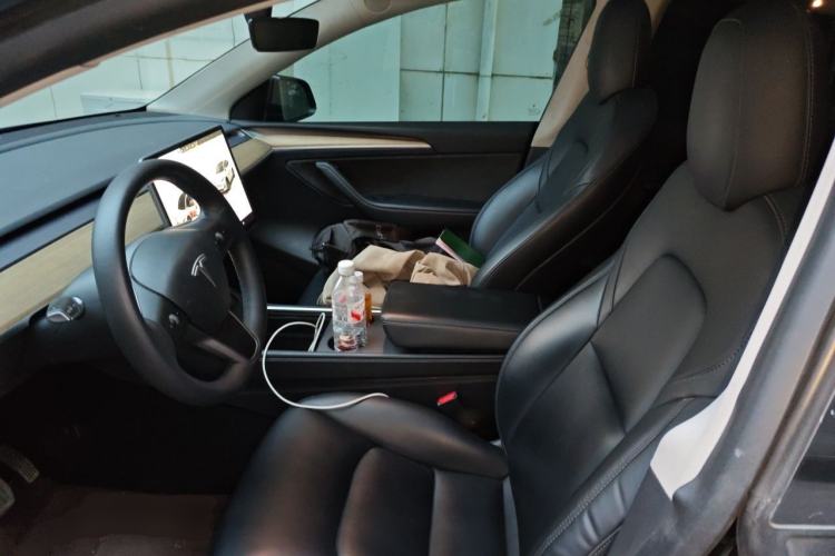 Used Tesla Model Y 2021 Standard Range Rear-Wheel Drive Version Left Front Seat