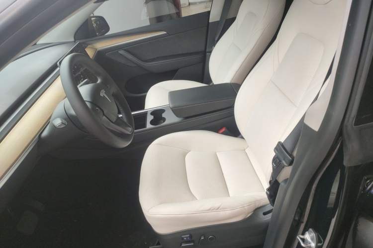 Used Tesla Model Y 2021 Standard Range Rear-Wheel Drive Version Left Front Seat