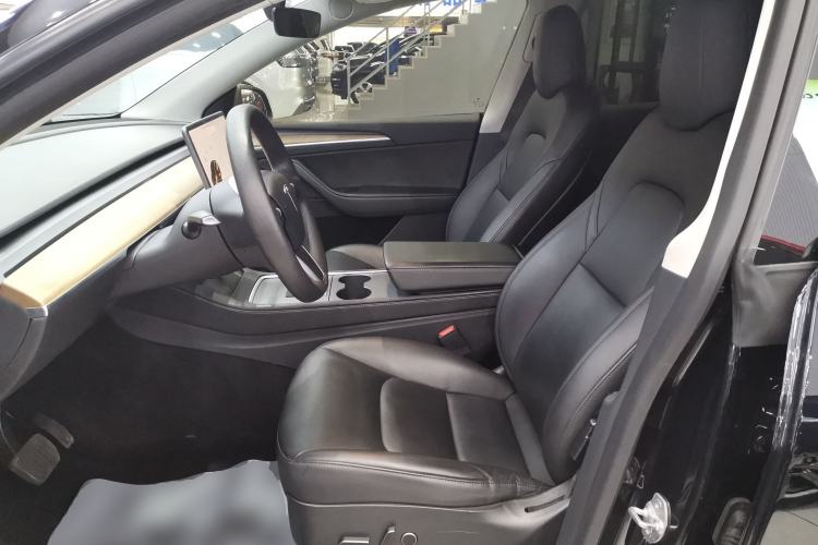 Used Tesla Model Y 2021 Long-Range All-Wheel-Drive Version Left Front Seat