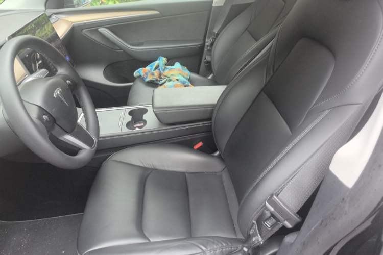 Used Tesla Model Y 2021 Long-Range All-Wheel-Drive Version Left Front Seat