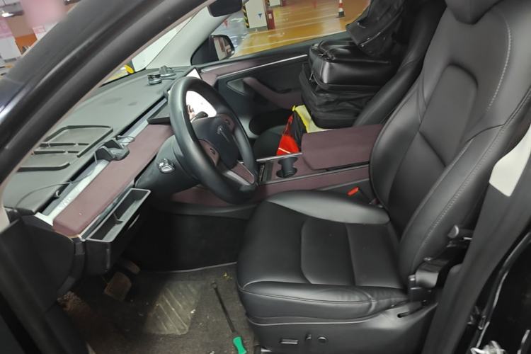 Used Tesla Model Y 2021 Standard Range Rear-Wheel Drive Version Left Front Seat