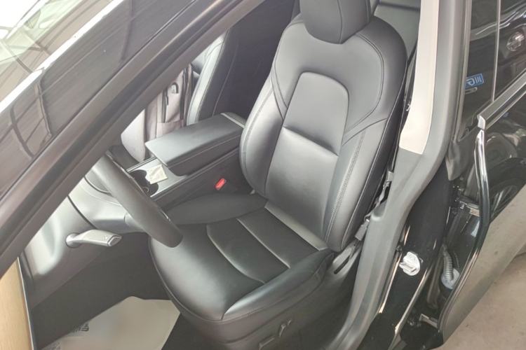 Used Tesla Model Y 2021 Standard Range Rear-Wheel Drive Version Left Front Seat