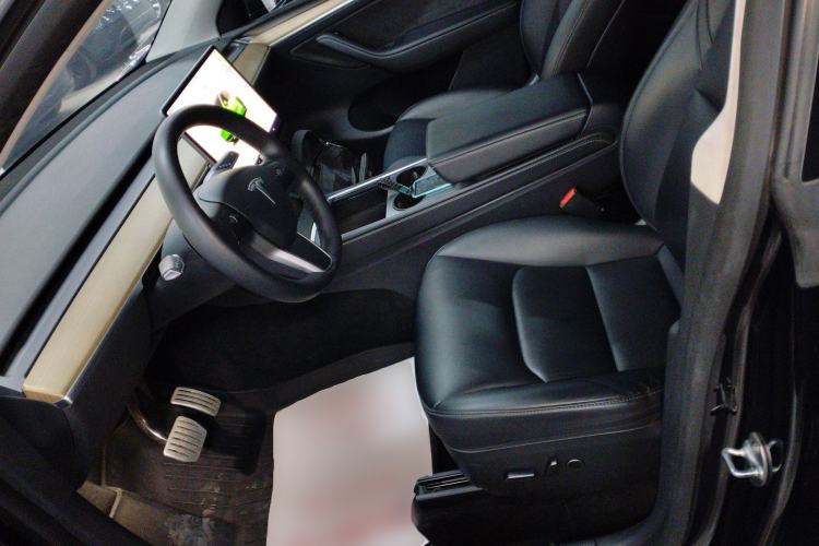 Used Tesla Model Y 2021 Performance High-Performance All-Wheel-Drive Version Left Front Seat