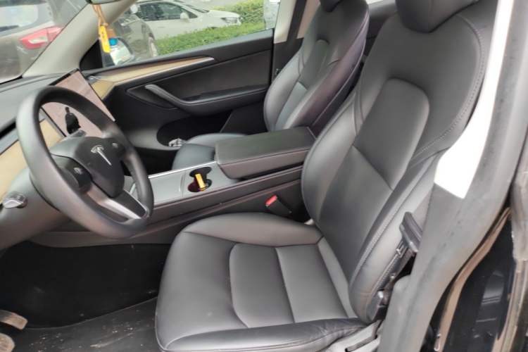 Used Tesla Model Y 2021 Long-Range All-Wheel-Drive Version 3D7 Left Front Seat