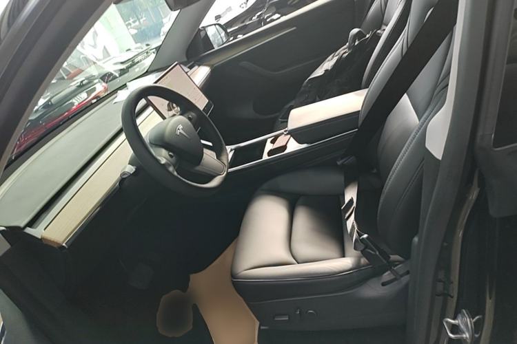 Used Tesla Model Y 2021 Long-Range All-Wheel-Drive Version 3D7 Left Front Seat