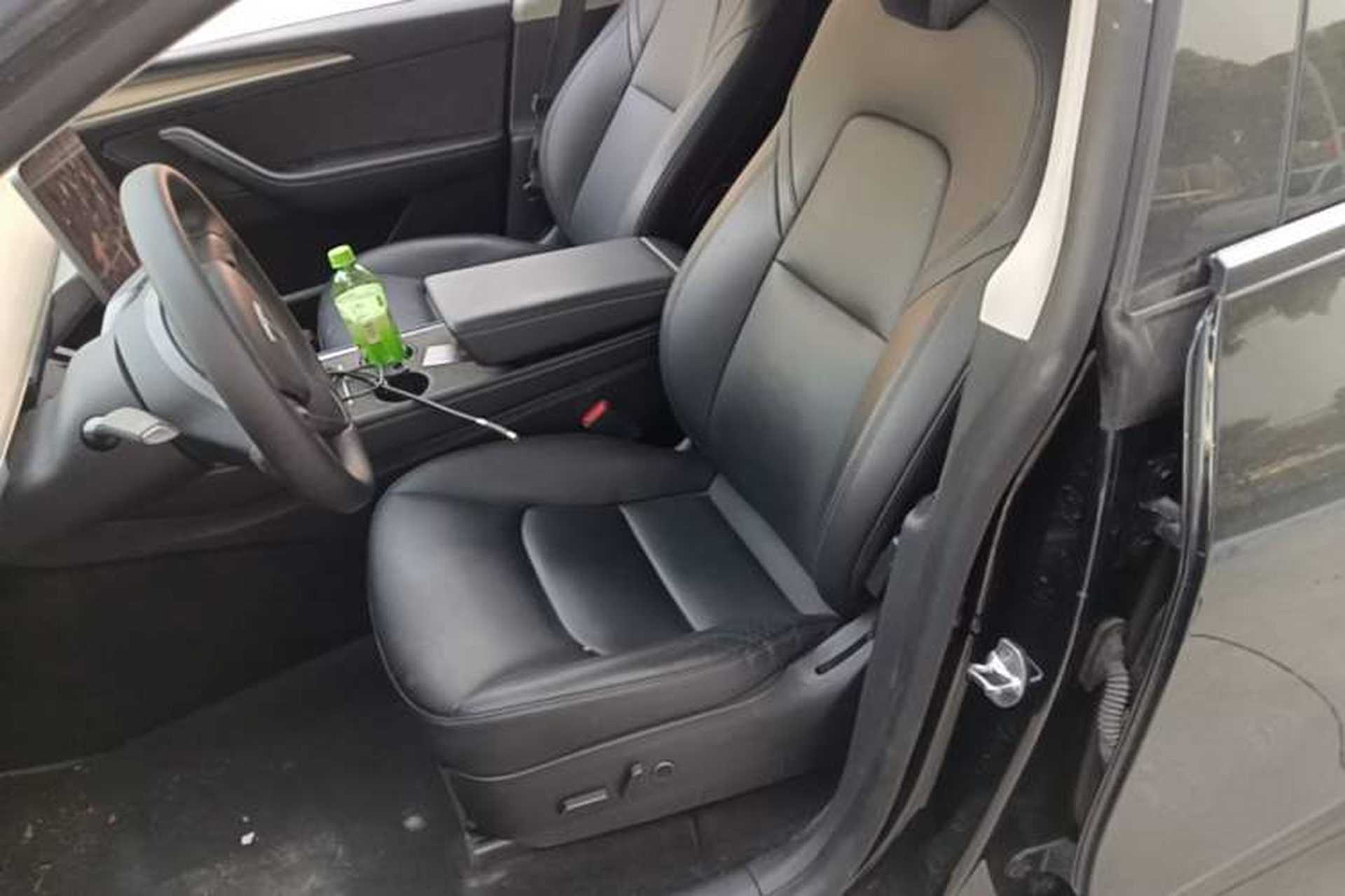 Used Tesla Model Y 2021 Standard Range Rear-Wheel Drive Version Left Front Seat