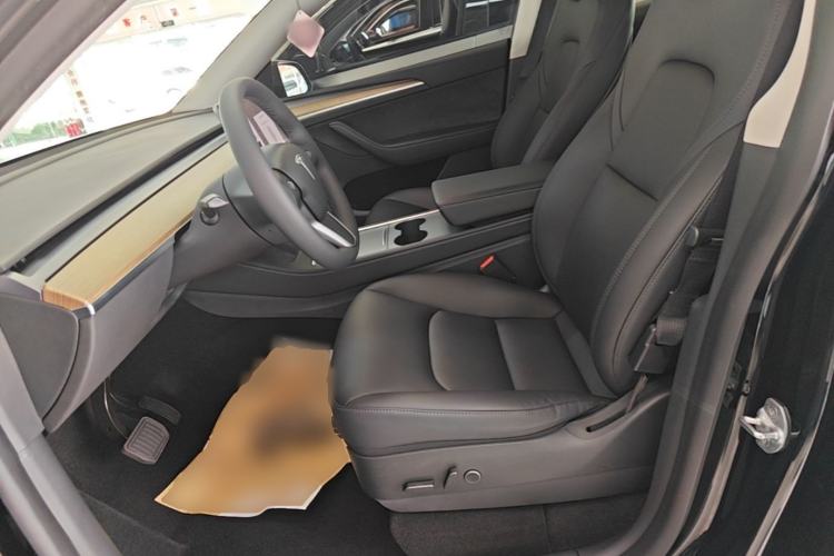 Used Tesla Model Y 2021 Standard Range Rear-Wheel Drive Version Left Front Seat